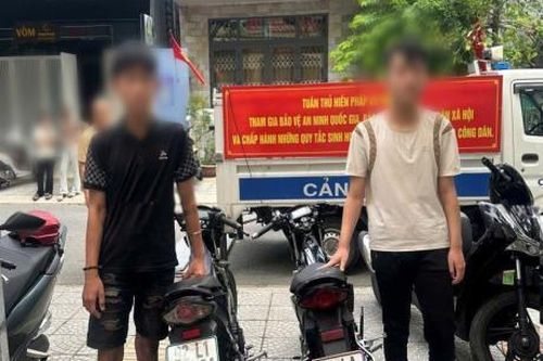 Cặp đôi 'đạo chích' mê Raider sa lưới