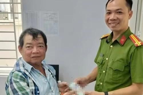 Đã tìm được người rơi cọc tiền 500.000 đồng trên đường ở TPHCM