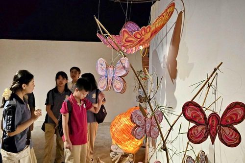 Kết nối di sản tại không gian sắp đặt nghệ thuật 'Sắc Thu'