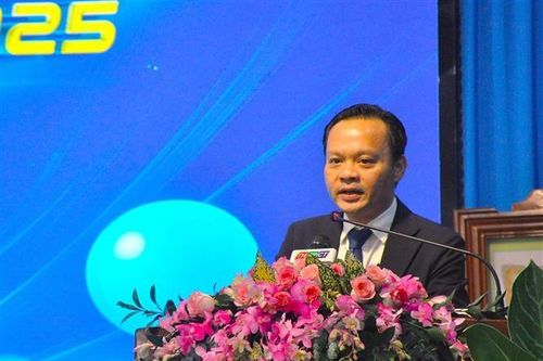 Cần Thơ: Chia sẻ kinh nghiệm về quản lý bệnh viện và chuyển đổi số