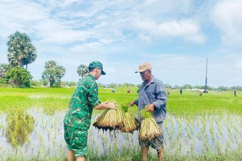 An Giang vững biên cương, bền lòng dân
