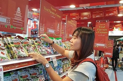 'Mắc kẹt' trong phân khúc hàng trung bình