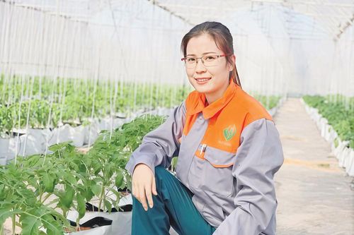 Nữ nông dân tiên phong ứng dụng công nghệ cao