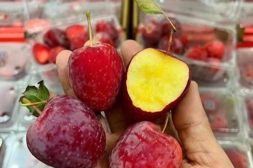 Vì sao táo cherry gây 'sốt' chợ Việt?