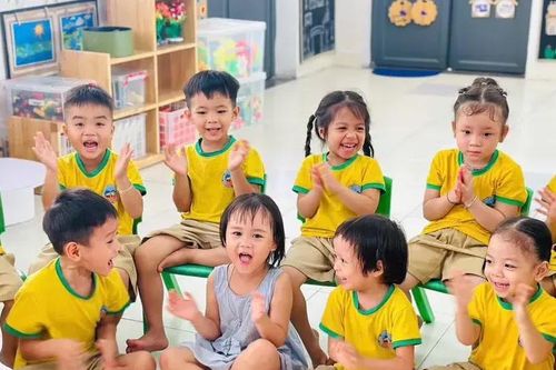 Bão 11 suy yếu, trường học Hà Nội được chủ động điều chỉnh kế hoạch dạy - học