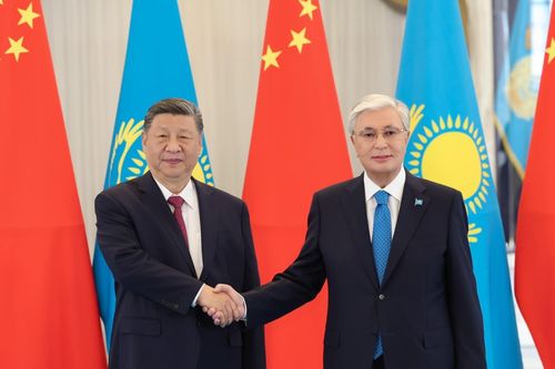 Trung Quốc 'soán ngôi' châu Âu trong cuộc đua hạt nhân ở Kazakhstan