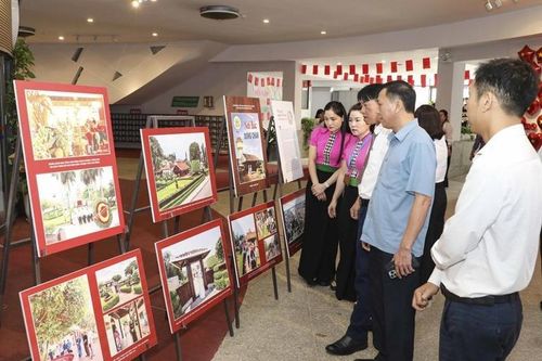 Trưng bày 60 bức ảnh về Nơi Bác dừng chân - Trường Dục Thanh Phan Thiết