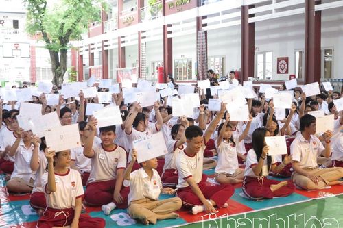 Học sinh Trường iSchool Nha Trang thi tìm hiểu an toàn trực tuyến