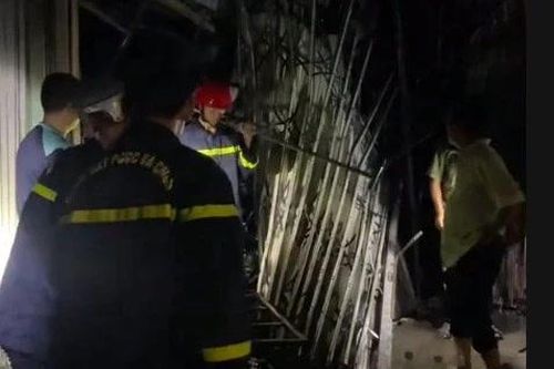 Cháy chợ, thiêu rụi 9 ki ốt tại Đồng Tháp