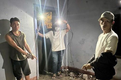 Vào chùa 'cầu tiên'
