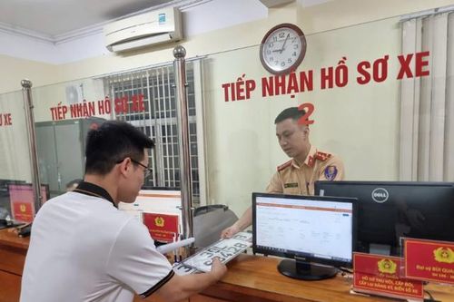 Người mới mua xe, chưa đăng ký xe dễ bị phạt tiền triệu nếu không nắm rõ các quy định này