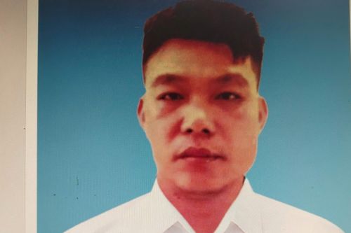 Dùng xuồng máy tổ chức cho người khác nhập cảnh trái phép