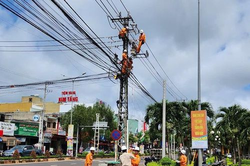 Đội Quản lý Điện Chư Sê: Nâng cấp lưới điện và chất lượng phục vụ