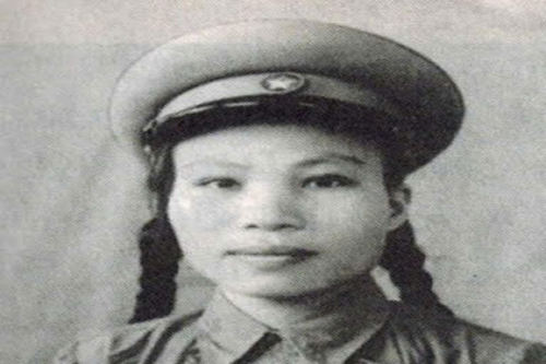 Nữ du kích Nguyễn Thị Chiên-Vang dội Cầu Nghìn