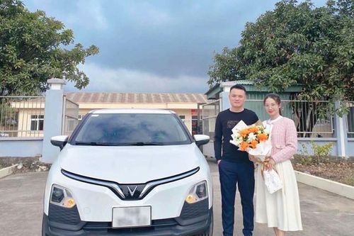 Chủ xe Quảng Ninh kể chuyện hết say xe, tiết kiệm tiền triệu di chuyển mỗi tháng khi mua VinFast VF 5