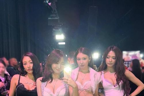 Các thành viên của Twice tại Victoria Secret Fashion Show hôm nay