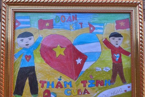 Cảm động lá thư và tranh vẽ của học sinh Hà Tĩnh gửi nhân dân và thiếu nhi Cuba