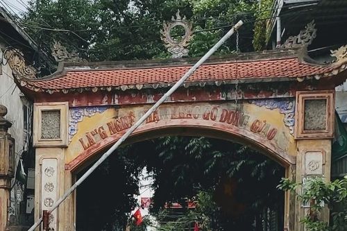 Tinh tế nét chạm khắc Đông Giao