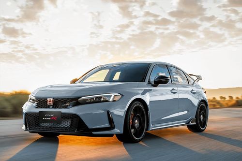 Top 10 ô tô bán chậm nhất thị trường Việt Nam quý III/2025