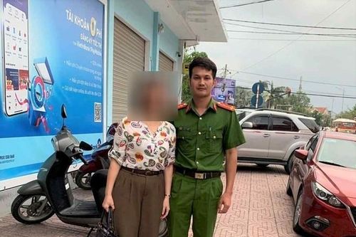 Đại úy công an trả lại nửa tỷ đồng cho người chuyển khoản nhầm