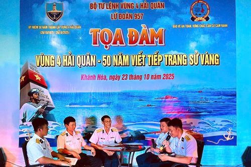 Lữ đoàn 957 tọa đàm 'Vùng 4 Hải quân - 50 năm viết tiếp trang sử vàng'