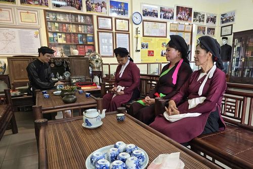 Giữ mạch nguồn dân ca ở làng Quan họ Hoài Trung