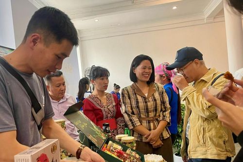 Khai mạc Tuần lễ Nông sản Việt 2025