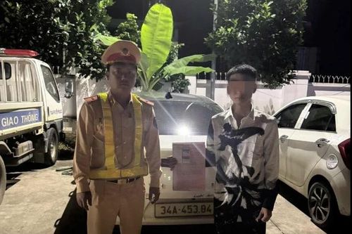 Nam tài xế vi phạm nồng độ cồn, dương tính cùng lúc với 4 nhóm ma túy