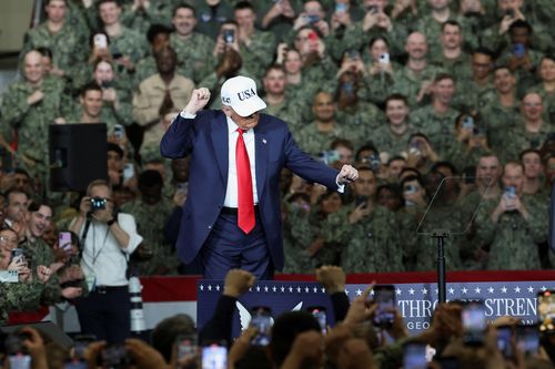 Điệu nhảy 'gây bão' của ông Trump