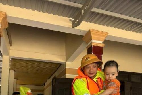 Cảnh sát giao thông Đà Nẵng tiếp tục nỗ lực vì nhân dân phục vụ, không để dân đói khát