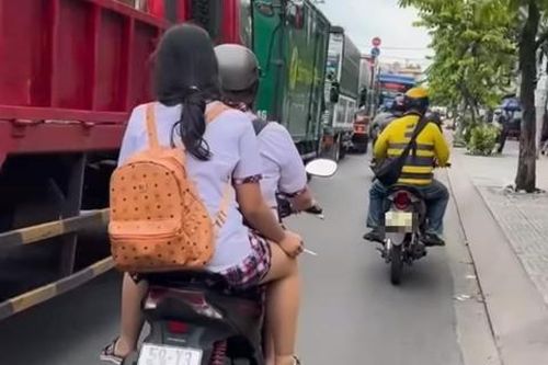 Đừng để khói thuốc làm vẩn đục tuổi học trò