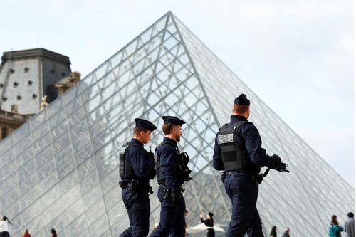 Vụ trộm Bảo tàng Louvre không phải do nhóm tội phạm có tổ chức thực hiện