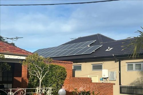 Australia cung cấp miễn phí điện Mặt Trời 3 giờ mỗi ngày từ năm 2026