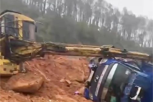Phát hiện nhiều điểm đứt gãy núi tại Hà Tĩnh