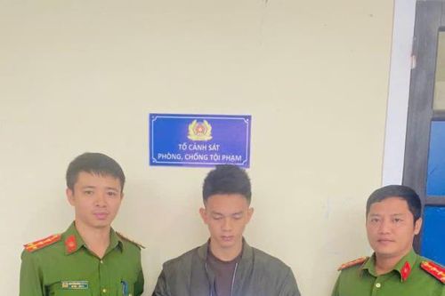 Đạo chích đội mưa đi khoắng!