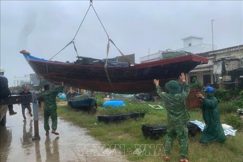 Thời tiết đêm 6/11: Mưa lớn từ Quảng Ngãi đến Lâm Đồng, cảnh báo lũ quét và sạt lở đất