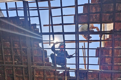 Sư đoàn 31 (Quân đoàn 34) giúp dân khắc phục hậu quả bão số 13
