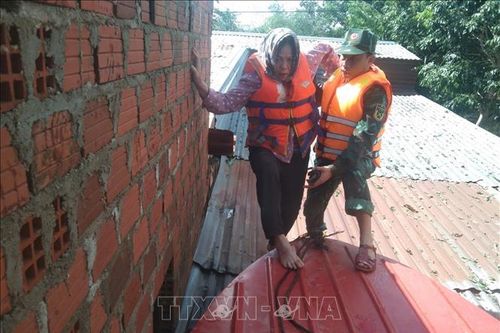 Giải cứu thành công 22 người dân bị nước lũ cô lập ở Gia Lai