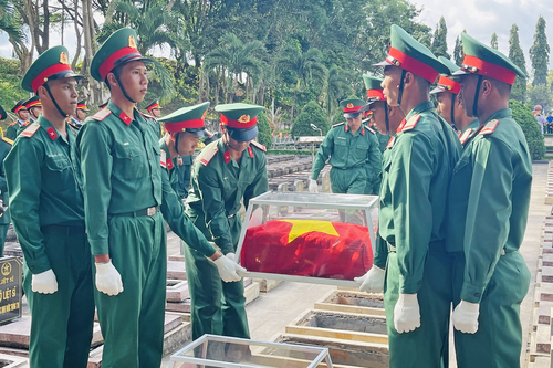 Gia Lai: Tổ chức trọng thể lễ viếng, truy điệu và an táng 18 hài cốt liệt sĩ