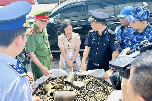 Hải quan bắt giữ hơn 25.000 kg vỏ đạn quân dụng nhập khẩu có dấu hiệu vi phạm