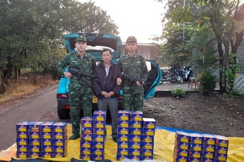 BĐBP tỉnh Đồng Nai bắt đối tượng vận chuyển hơn 100 kg pháo nổ