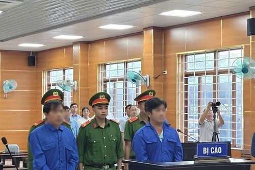 Hai ngư dân lĩnh án về tội 'Tổ chức cho người khác xuất cảnh trái phép'
