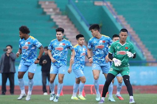 Đội tuyển Việt Nam tập trung cao độ trước chuyến làm khách trên sân của Lào