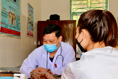 Tạo cơ chế để viên chức tăng thu nhập