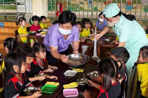Những lớp học đặc biệt ở Tây Nguyên - Bài 3: Hết mình vì trẻ, vì sự nghiệp giáo dục (Tiếp theo và hết)