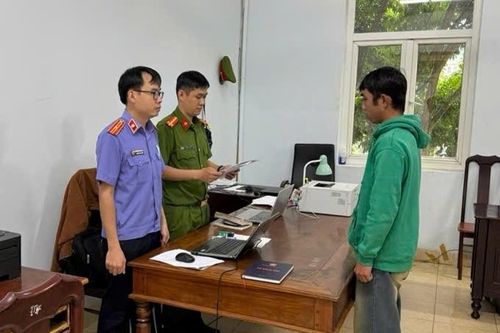 Phê chuẩn khởi tố bị can, bắt tạm giam đối tượng chém người sau tiệc tân gia