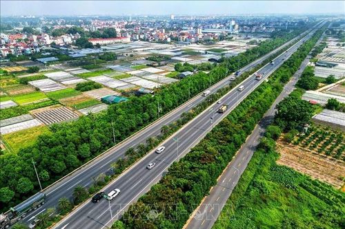 Hà Nội phân luồng đường Võ Nguyên Giáp để sửa chữa chiếu sáng