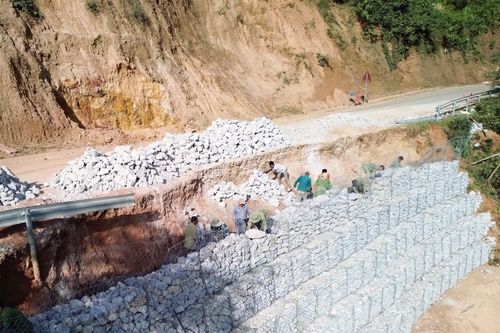 Khẩn trương khắc phục hạ tầng giao thông sau thiên tai