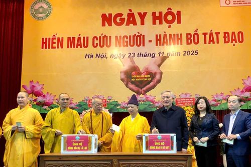 Ngày hội 'Hiến máu cứu người - Hành Bồ Tát đạo', hướng đến đồng bào miền Trung