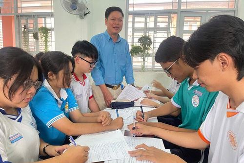 Lấy 'dạy tốt - học tốt' làm cốt lõi trong học và làm theo Bác